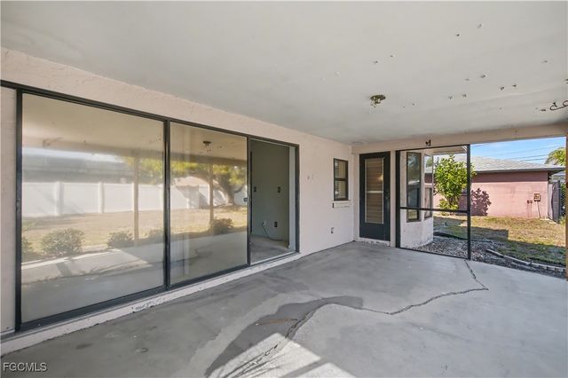 3709 SW 6th PL, Cape Coral, FL 33914