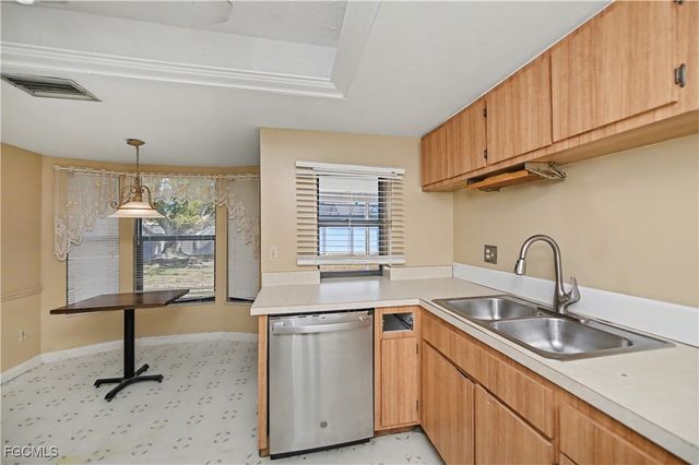 3709 SW 6th PL, Cape Coral, FL 33914