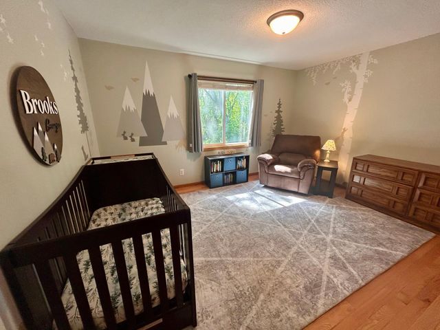 15220 Ironwood Court, Eden Prairie, MN 55346
