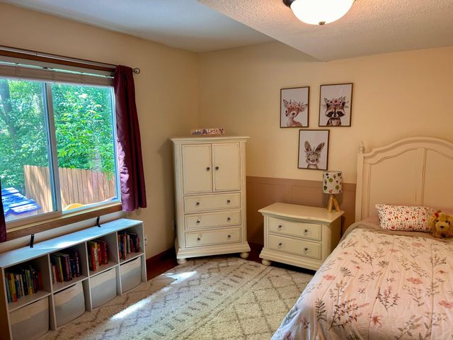 15220 Ironwood Court, Eden Prairie, MN 55346