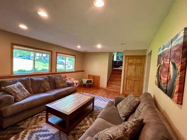 15220 Ironwood Court, Eden Prairie, MN 55346