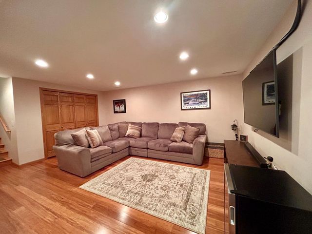 15220 Ironwood Court, Eden Prairie, MN 55346