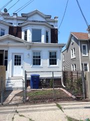 1789 Central Avenue, Bridgeport, CT 06610