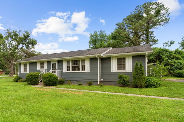 1015 Glenwood Dr, Murfreesboro, TN 37129