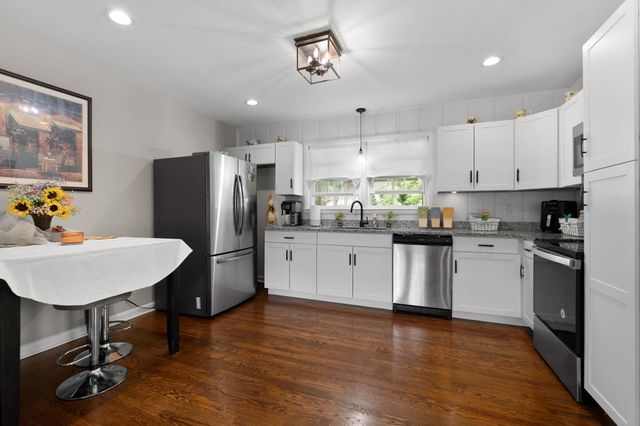 1015 Glenwood Dr, Murfreesboro, TN 37129