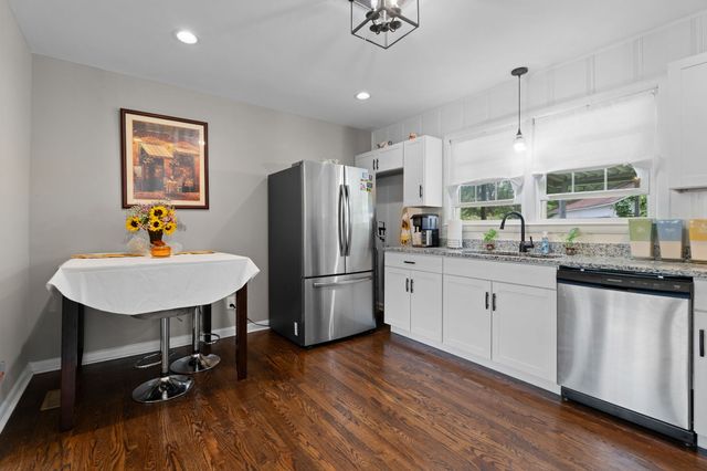 1015 Glenwood Dr, Murfreesboro, TN 37129