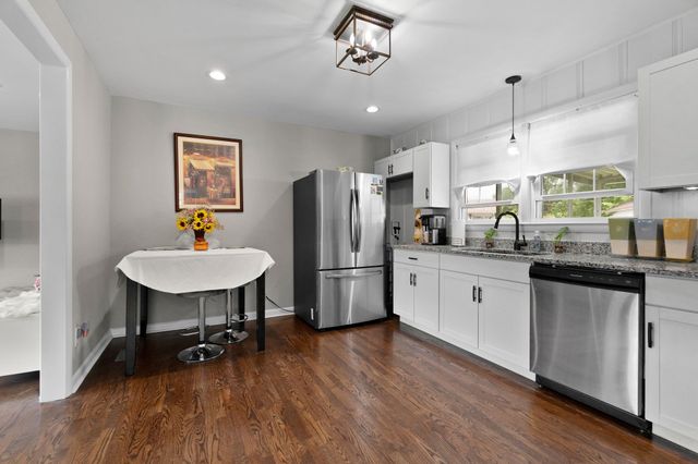 1015 Glenwood Dr, Murfreesboro, TN 37129
