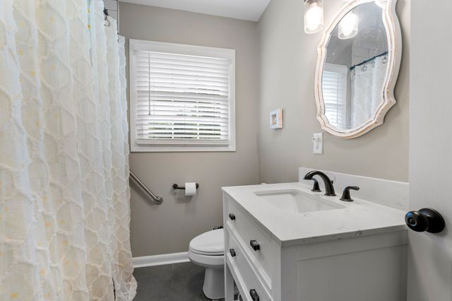 1015 Glenwood Dr, Murfreesboro, TN 37129