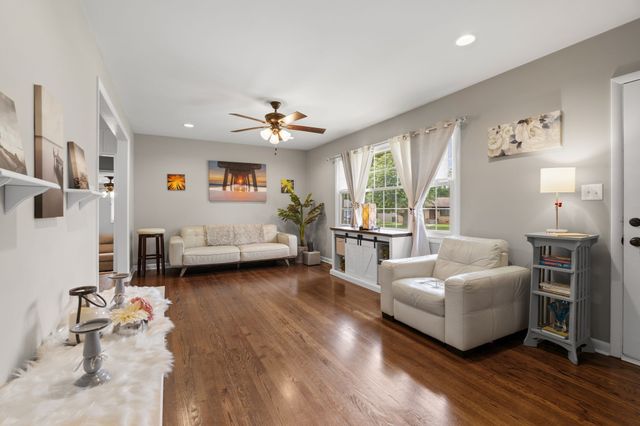 1015 Glenwood Dr, Murfreesboro, TN 37129