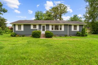 1015 Glenwood Dr, Murfreesboro, TN 37129