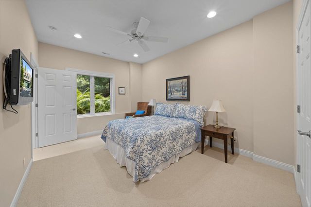 765 Brickley COURT, Fontana, WI 53125