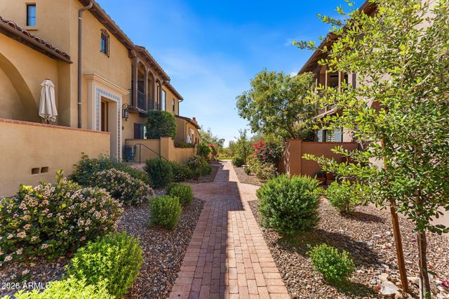 18650 N THOMPSON PEAK Parkway 2074, Scottsdale, AZ 85255