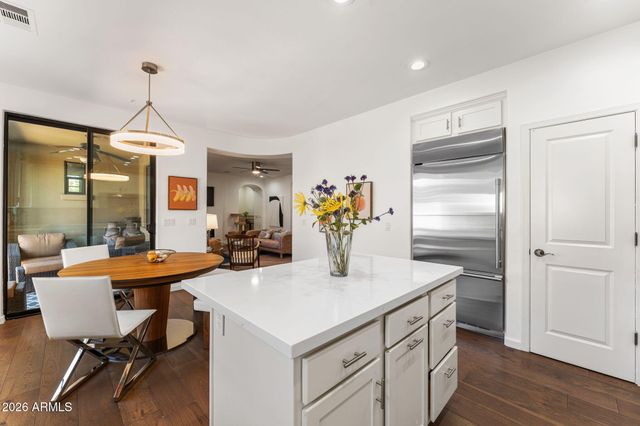 18650 N THOMPSON PEAK Parkway 2074, Scottsdale, AZ 85255