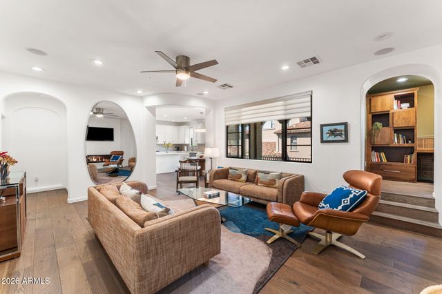 18650 N THOMPSON PEAK Parkway 2074, Scottsdale, AZ 85255