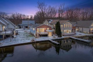 405 S Lakeside Drive, Leoni Twp, MI 49254