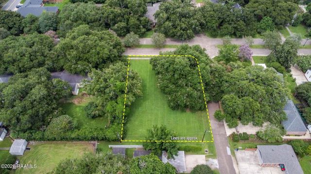 1401 Myrtle Place, Lafayette, LA 70506