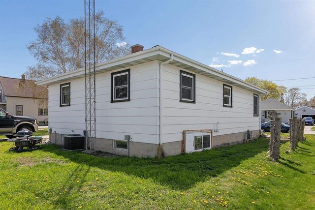 1311 S 31ST STREET, Manitowoc, WI 54220