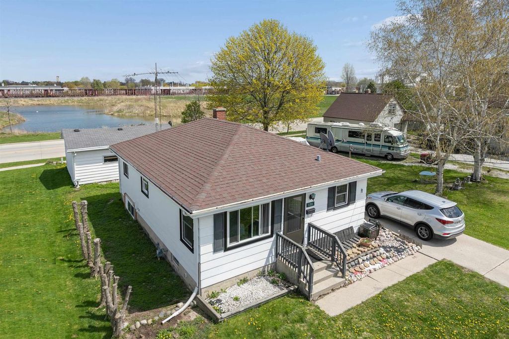 1311 S 31ST STREET, Manitowoc, WI 54220