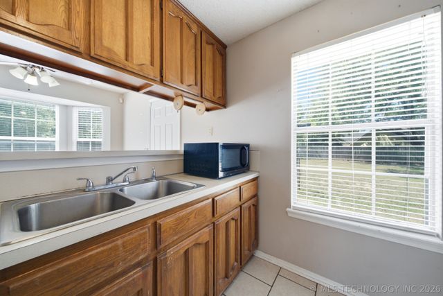 13418 S 90th East Avenue, Bixby, OK 74008