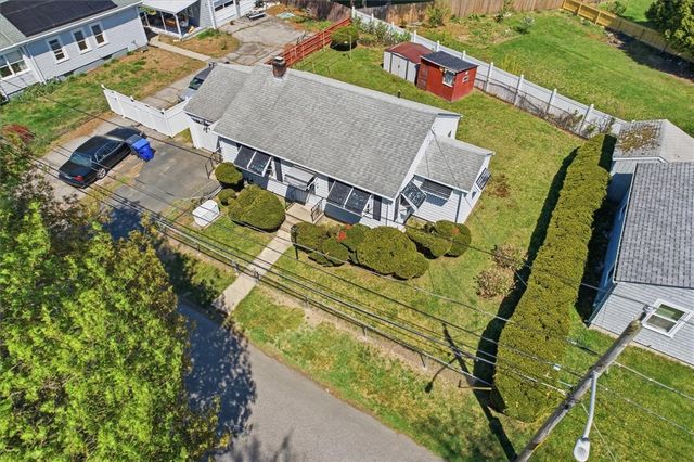 15 Rhodes Avenue, East Providence, RI 02915