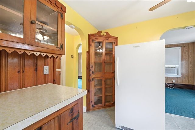 15 Rhodes Avenue, East Providence, RI 02915