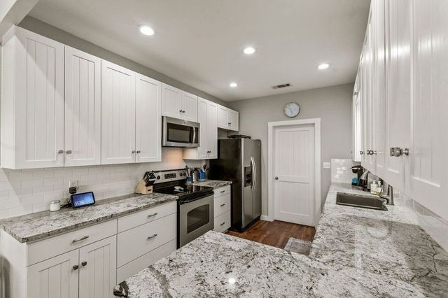 104 Sunset Cove, Trinidad, TX 75163