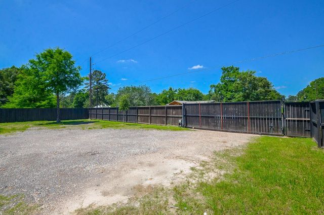 26122 Pinion Creek Road, Magnolia, TX 77355