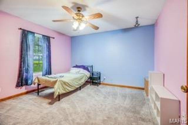 130 Shore Drive, Edwardsville, IL 62025