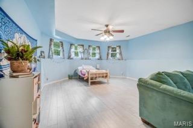 130 Shore Drive, Edwardsville, IL 62025