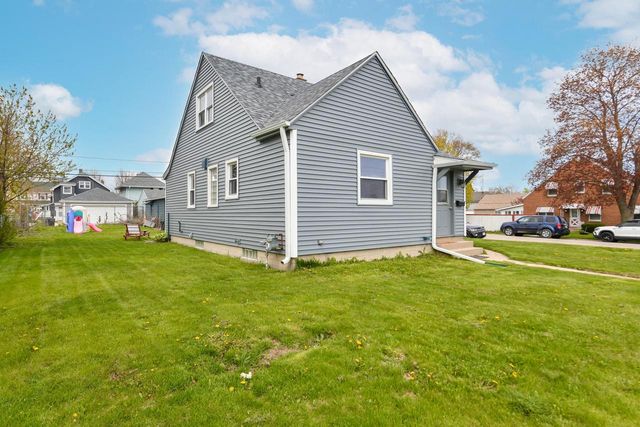 700 Marion AVENUE, South Milwaukee, WI 53172