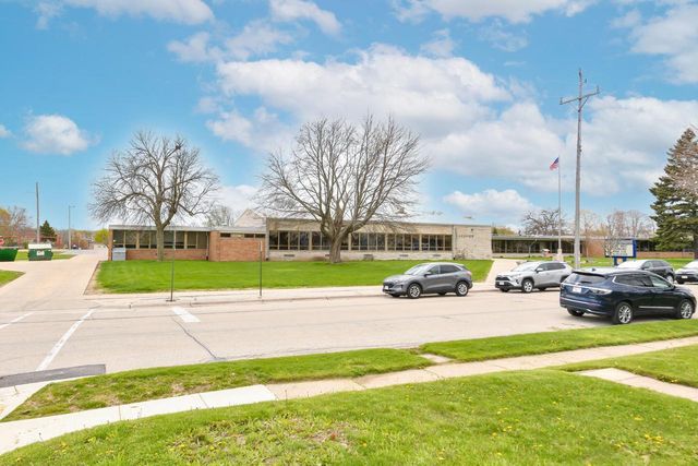 700 Marion AVENUE, South Milwaukee, WI 53172