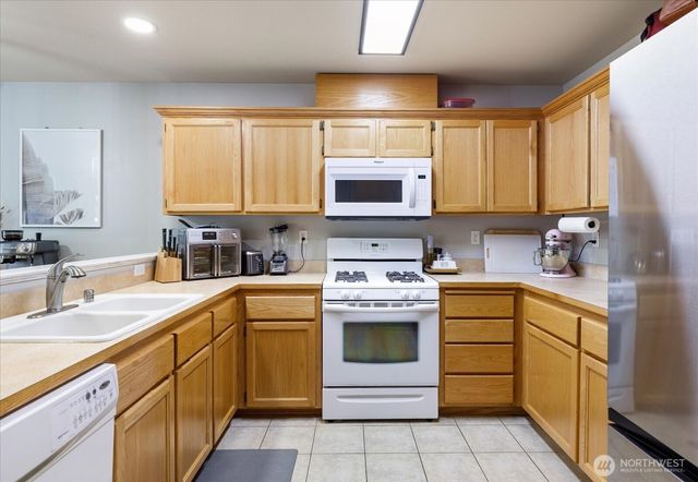 160 NE Melrose Drive, Oak Harbor, WA 98277
