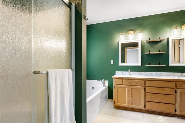 160 NE Melrose Drive, Oak Harbor, WA 98277