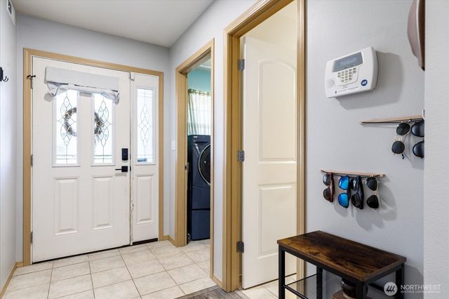 160 NE Melrose Drive, Oak Harbor, WA 98277