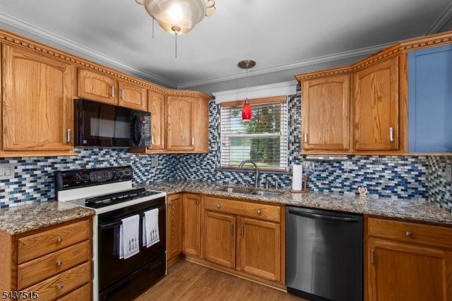 75 Lancaster Rd, Woodbridge Twp., NJ 07067