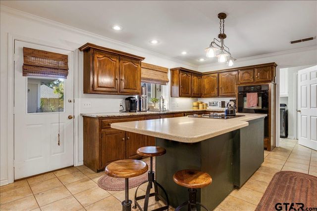 1416 Woodlands, Tyler, TX 75703