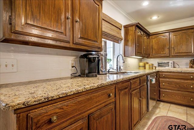 1416 Woodlands, Tyler, TX 75703