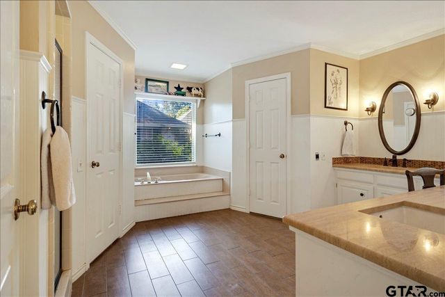 1416 Woodlands, Tyler, TX 75703