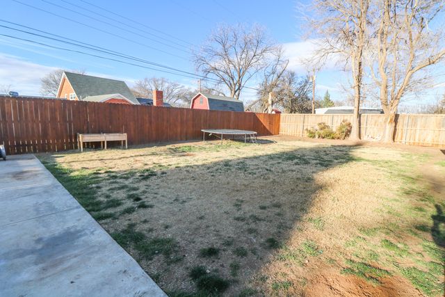 307 E 22nd Street, Littlefield, TX 79339