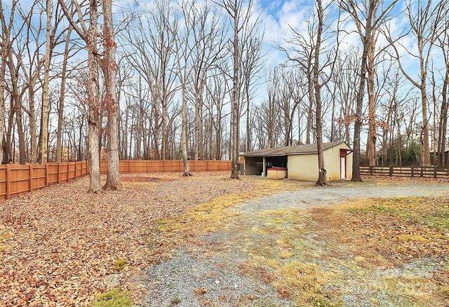 2805 Leisure Drive, Waxhaw, NC 28173