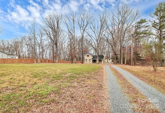 2805 Leisure Drive, Waxhaw, NC 28173