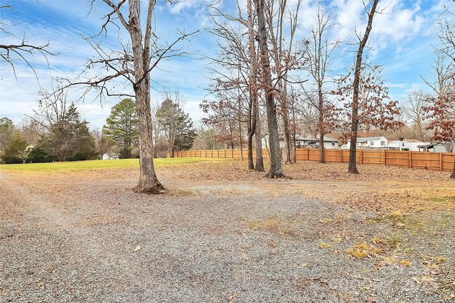 2805 Leisure Drive, Waxhaw, NC 28173