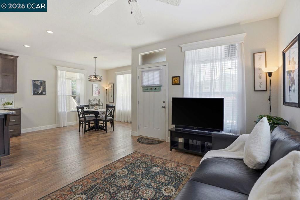 Image 10 of property listing at 3660 Walnut Blvd, Brentwood, CA 94513