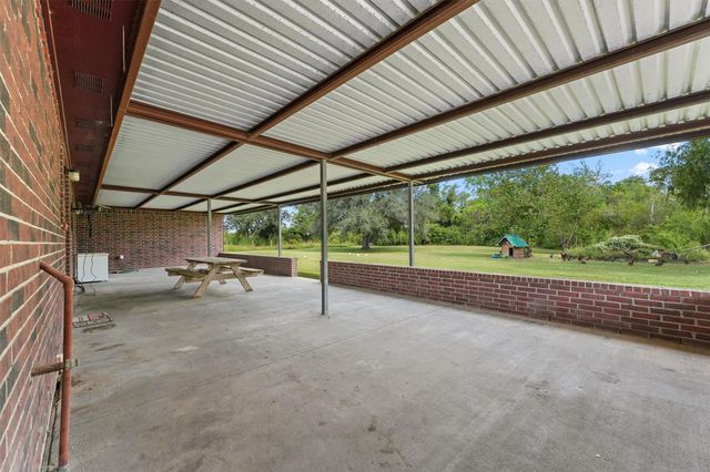 5519 S Highway 35, Alvin, TX 77511