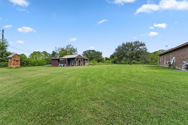 5519 S Highway 35, Alvin, TX 77511