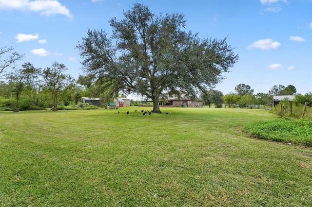 5519 S Highway 35, Alvin, TX 77511