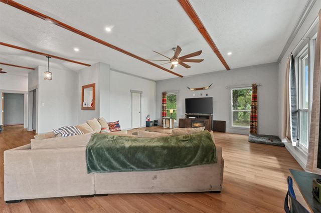 5519 S Highway 35, Alvin, TX 77511