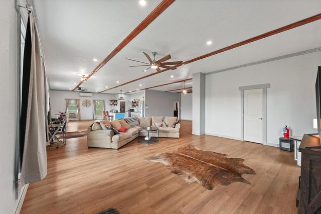 5519 S Highway 35, Alvin, TX 77511