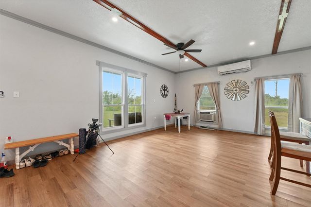 5519 S Highway 35, Alvin, TX 77511