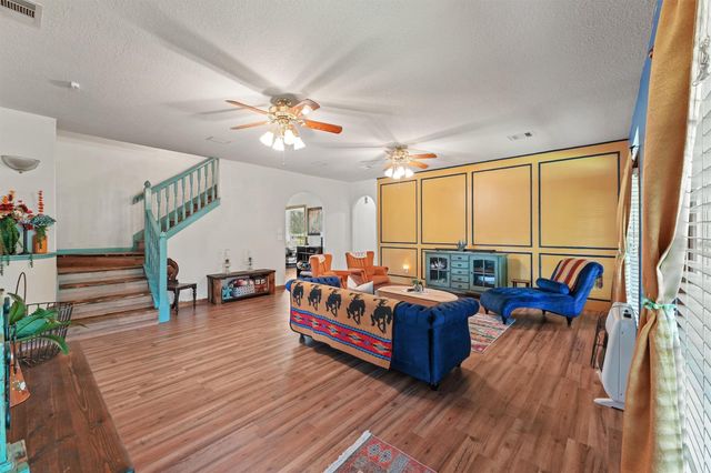 5519 S Highway 35, Alvin, TX 77511
